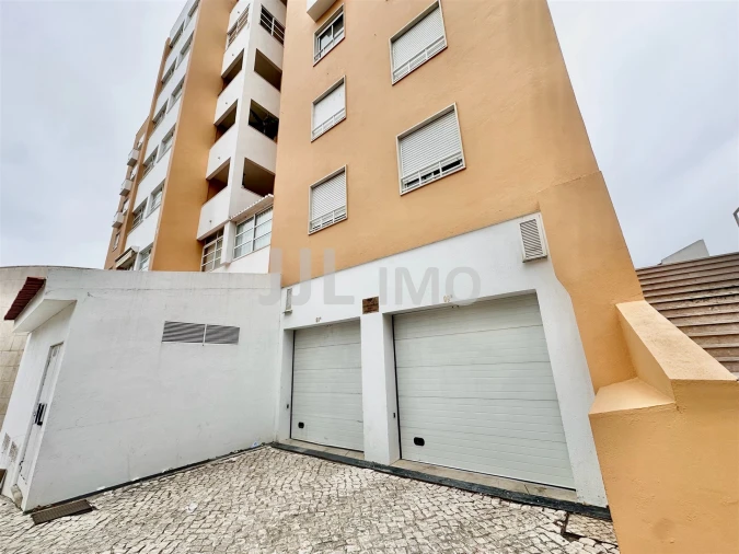 Apartamento T3 para Arrendamento em São Domingos de Rana Foto 16