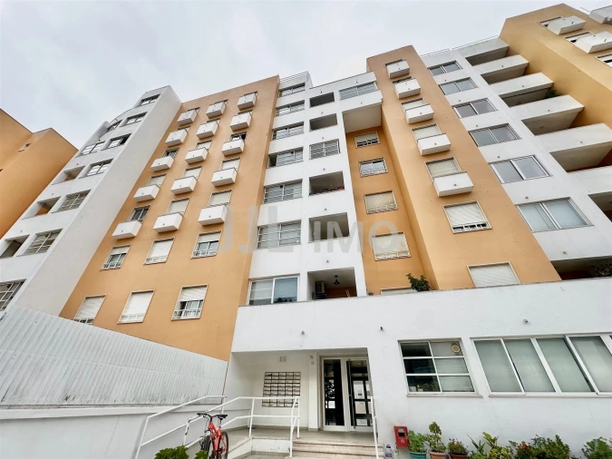 Apartamento T3 para Arrendamento em São Domingos de Rana Foto 15