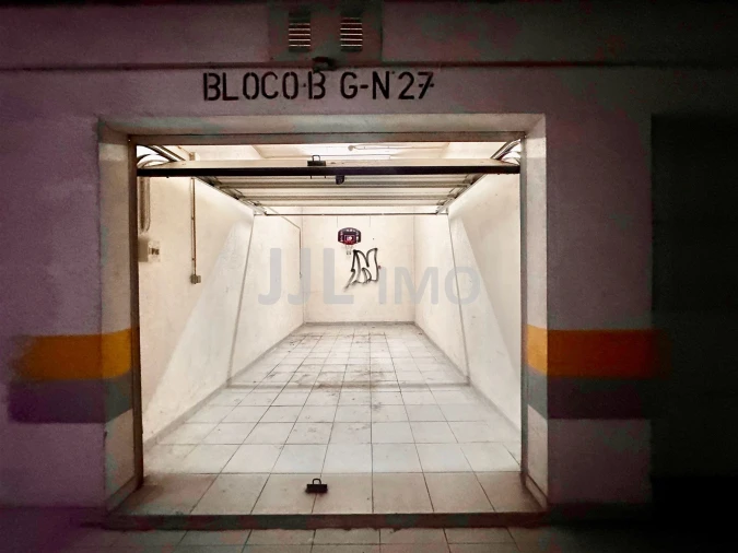 Apartamento T3 para Arrendamento em São Domingos de Rana Foto 12