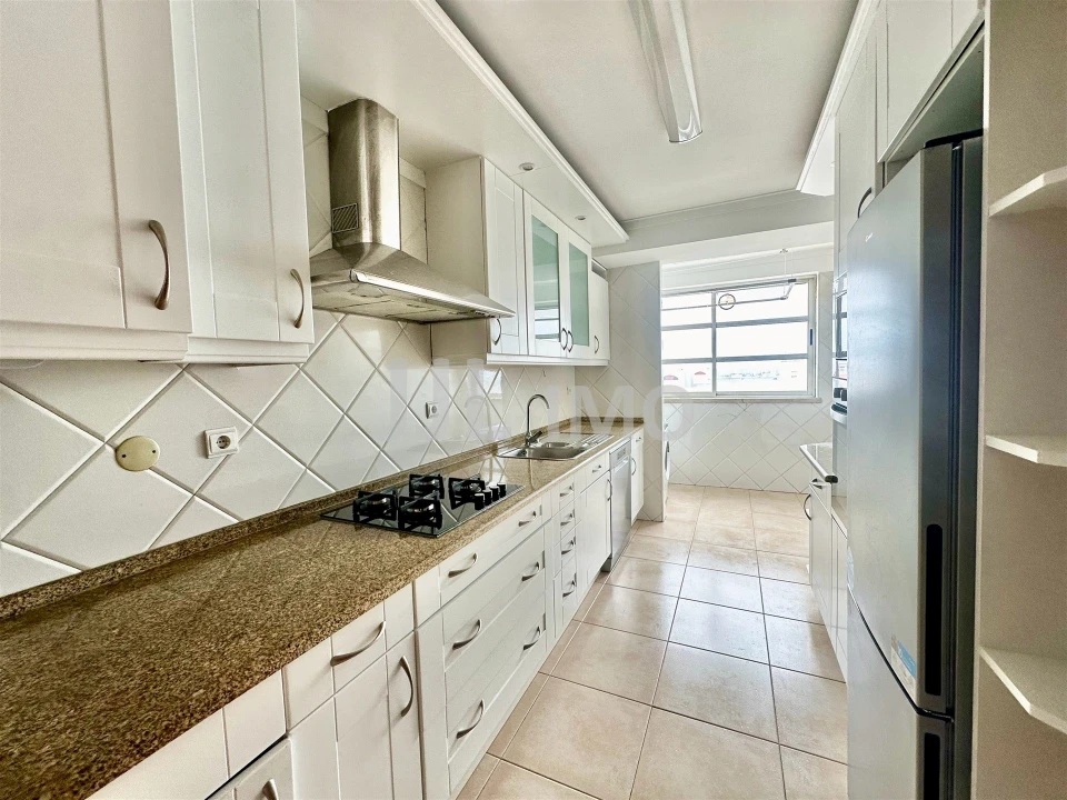 Apartamento T3 para Arrendamento em São Domingos de Rana Foto 2