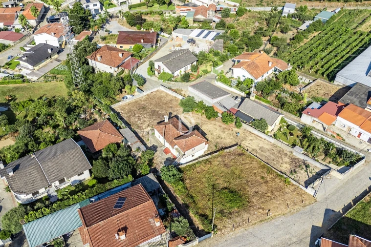 Moradia T3 para Venda em Lama Foto 30