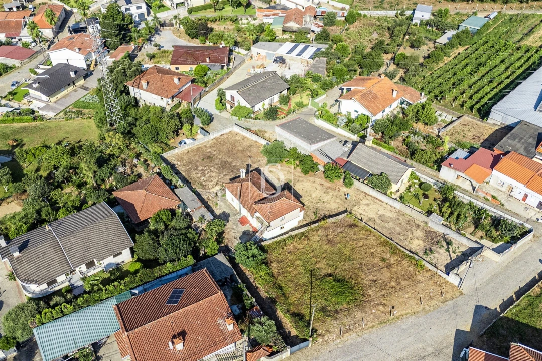 Moradia T3 para Venda em Lama Foto 30