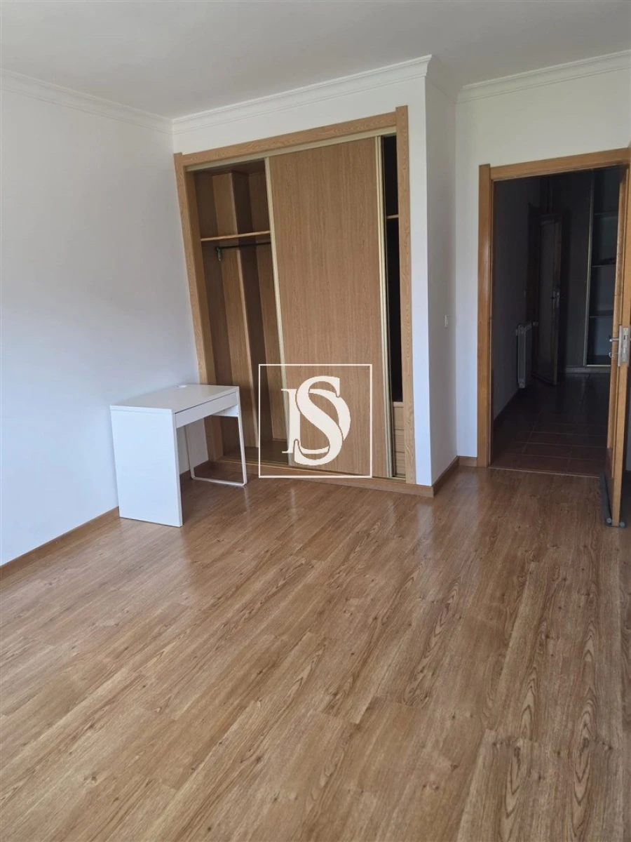 Apartamento T3 para Venda em Samil Foto 7
