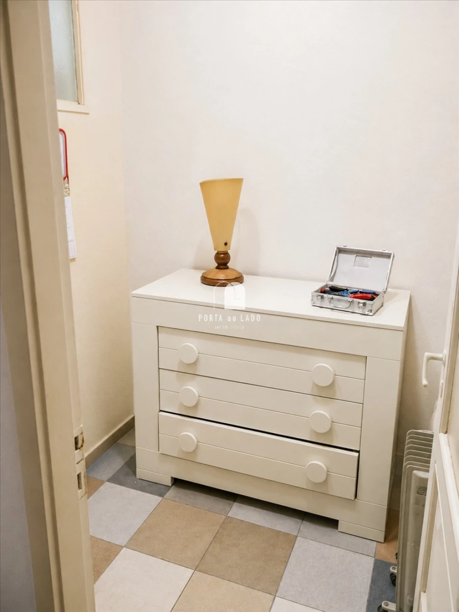 Apartamento T1 para Venda em Oliveira do Douro Foto 7