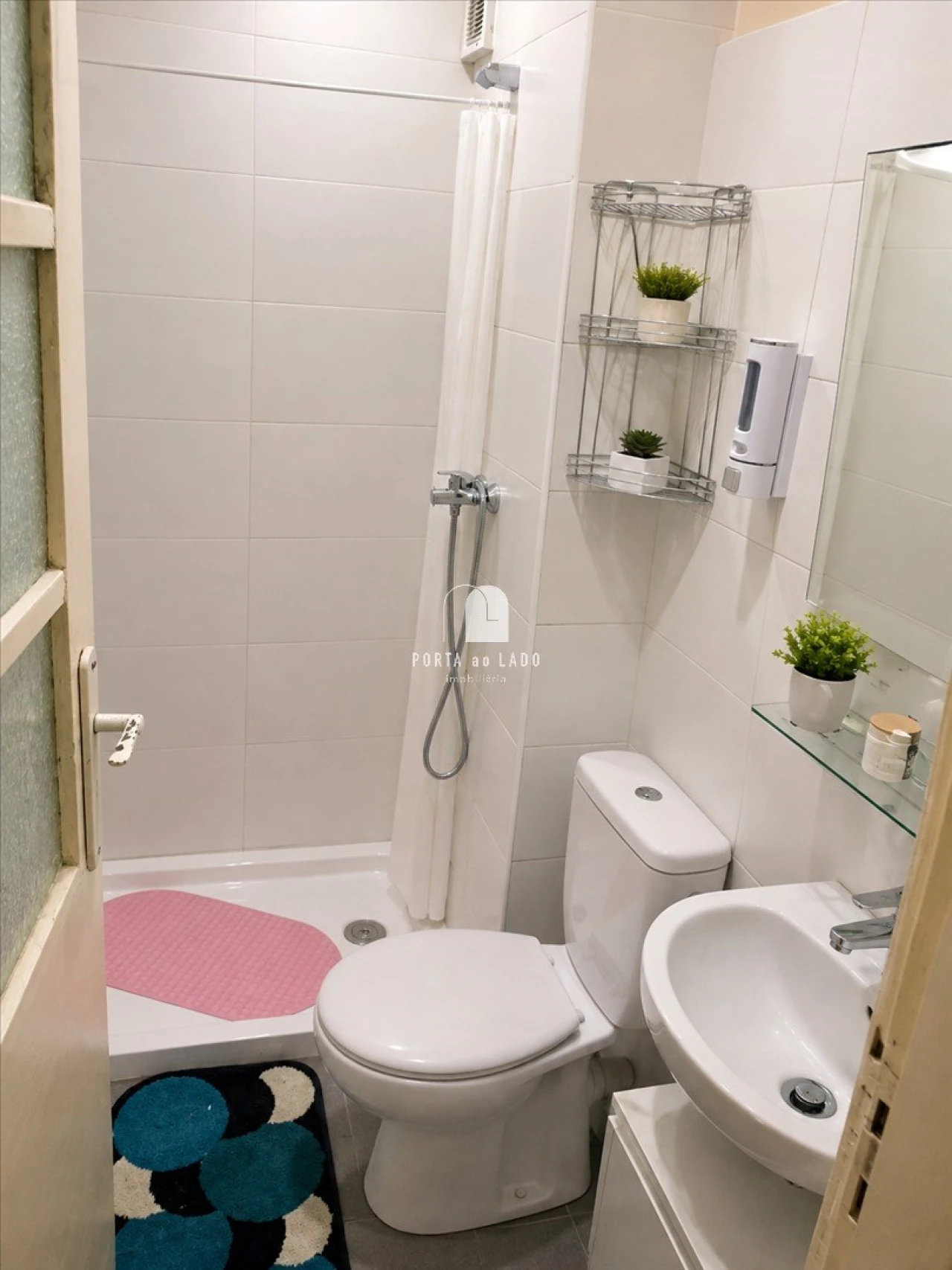 Apartamento T1 para Venda em Oliveira do Douro Foto 3
