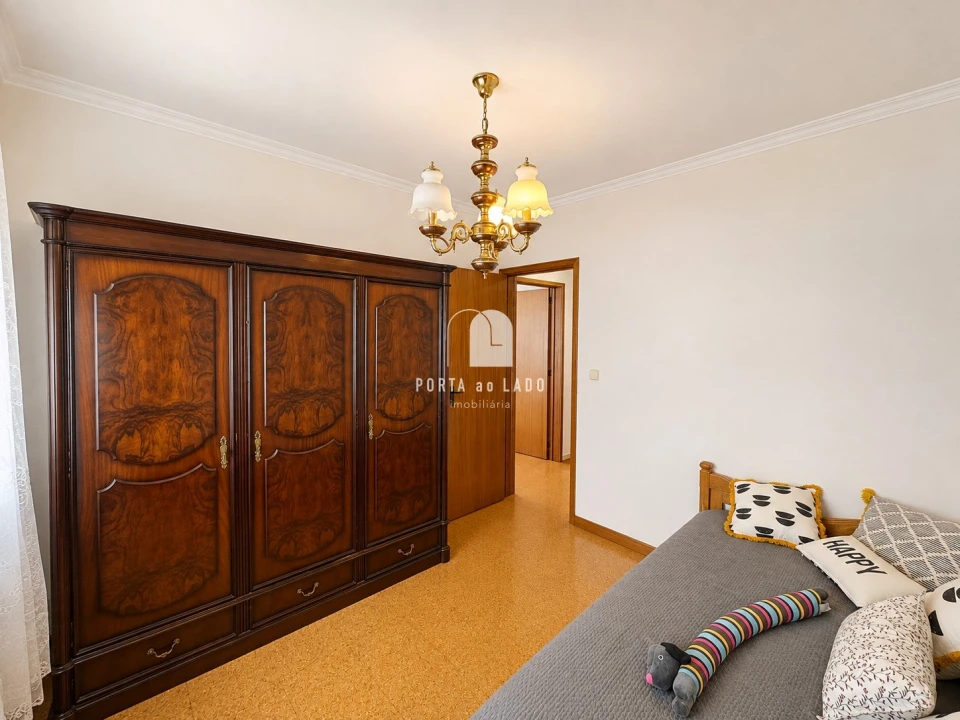 Apartamento T2 para Venda em Vilar de Andorinho Foto 13