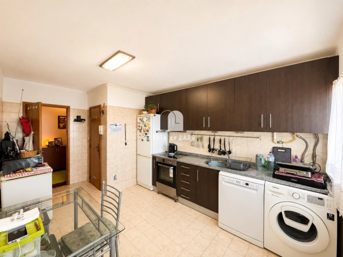 Apartamento T2 para Venda em Vilar de Andorinho Foto 6