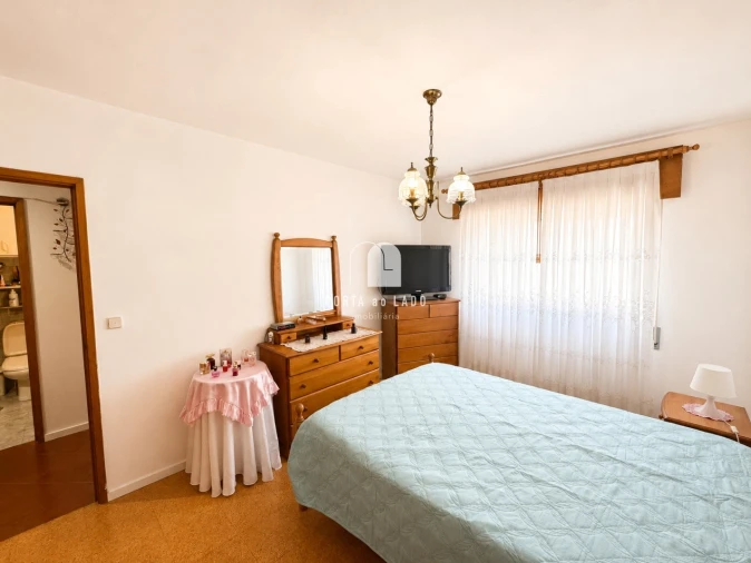 Apartamento T2 para Venda em Vilar de Andorinho Foto 10