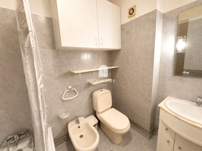 Apartamento T2 para Venda em Vilar de Andorinho Foto 15