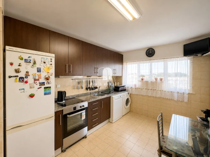 Apartamento T2 para Venda em Vilar de Andorinho Foto 5