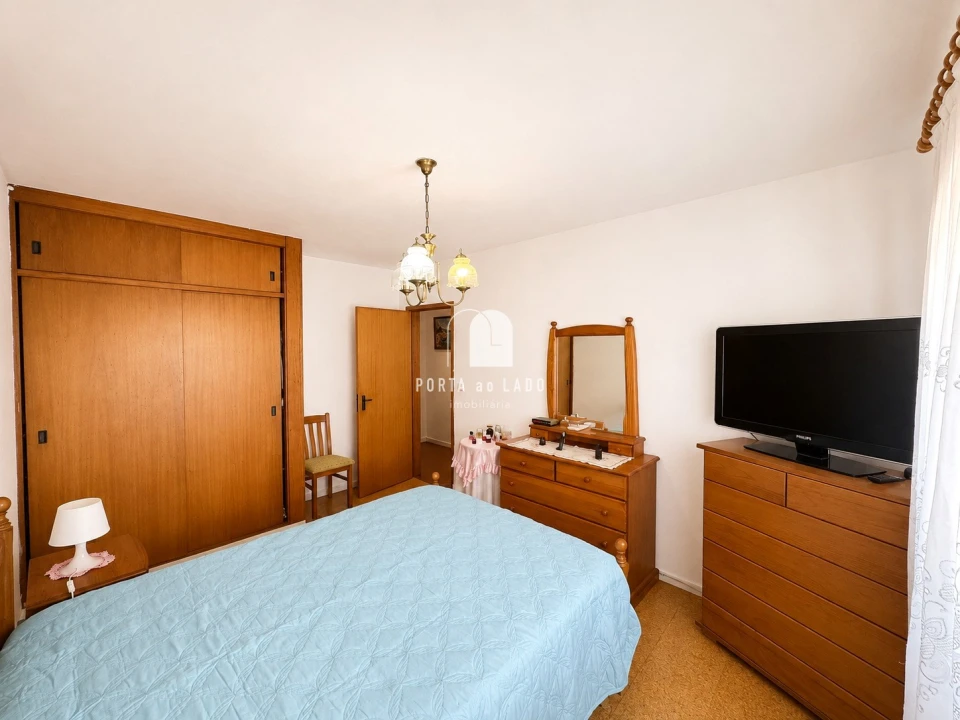 Apartamento T2 para Venda em Vilar de Andorinho Foto 11