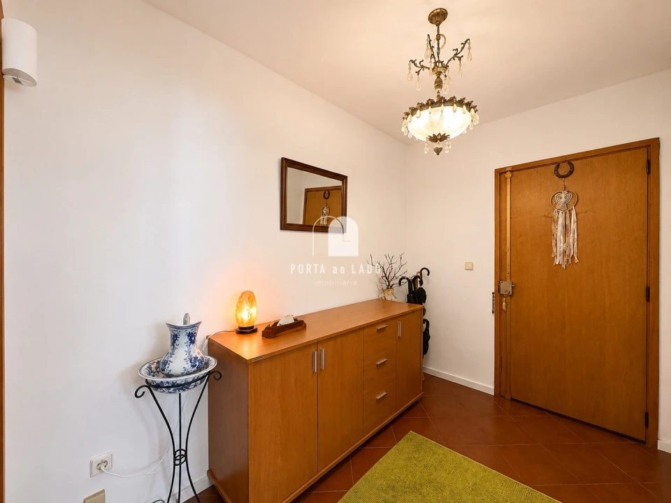 Apartamento T2 para Venda em Vilar de Andorinho Foto 3
