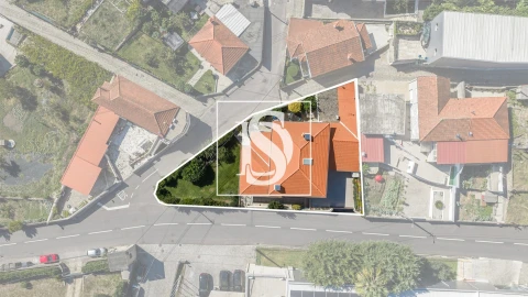 Moradia T4 para Venda em Moreira de Conegos