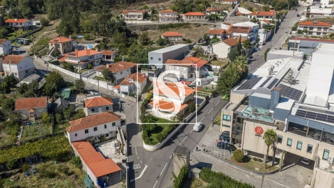 Moradia T4 para Venda em Moreira de Conegos