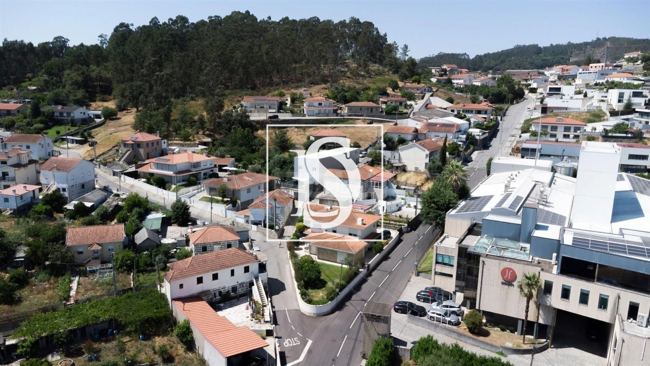 Moradia T4 para Venda em Moreira de Conegos Foto 2