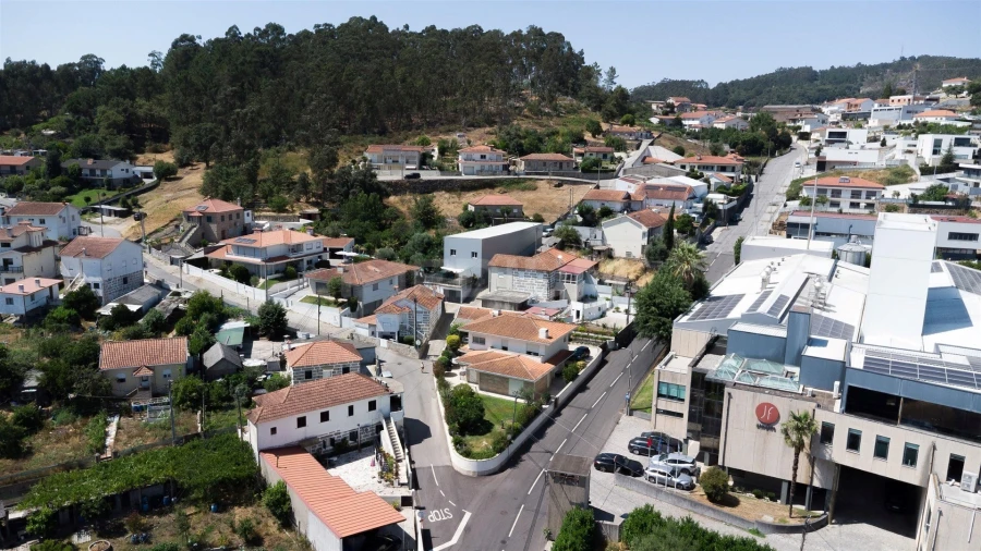 Moradia T4 para Venda em Moreira de Conegos Foto 32