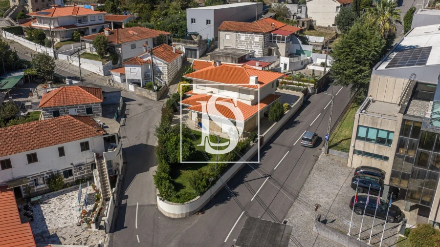 Moradia T4 para Venda em Moreira de Conegos Foto 43