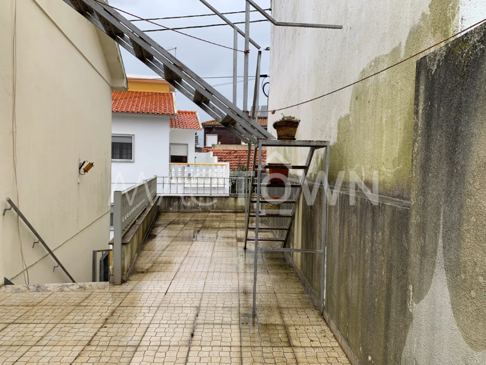 Moradia T3 para Venda em Malhou, Louriceira e Espinheiro Foto 9