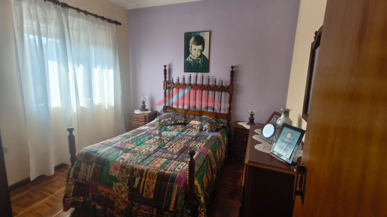 Moradia T5 para Venda em Vila Praia de Ancora Foto 3