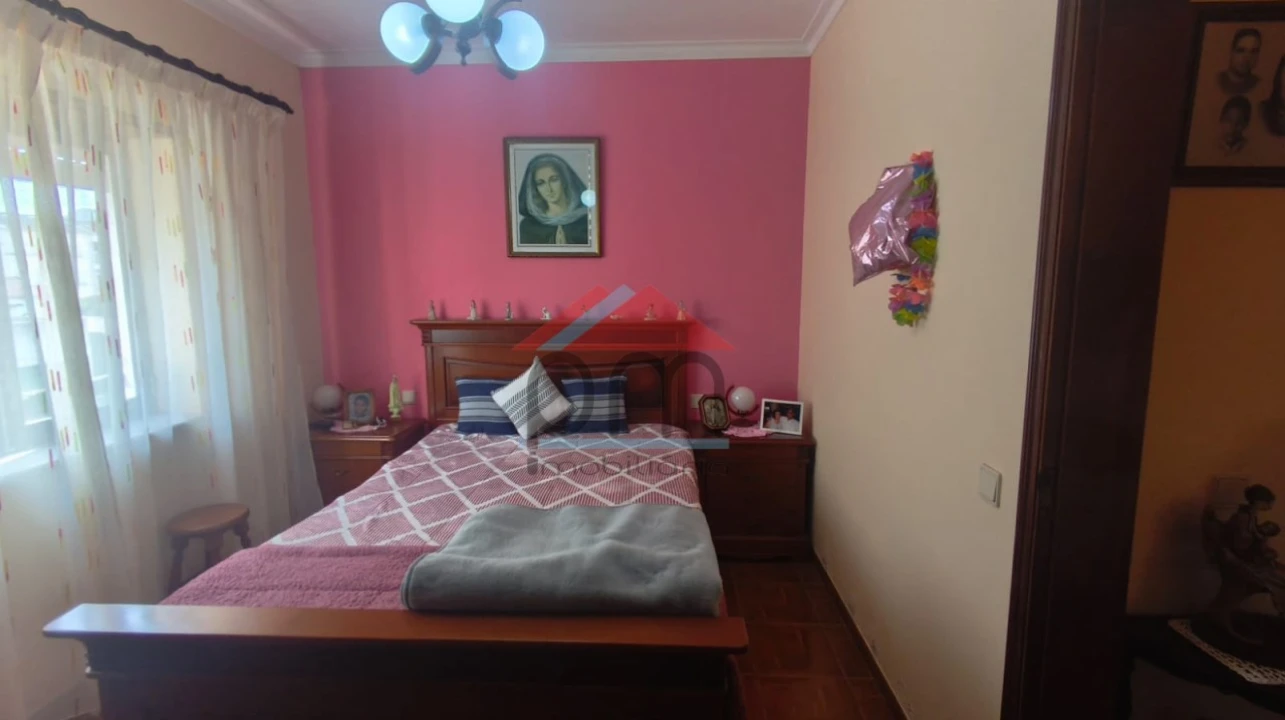 Moradia T5 para Venda em Vila Praia de Ancora Foto 12