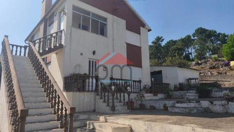 Moradia T5 para Venda em Vila Praia de Ancora