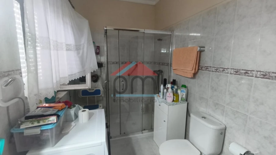 Moradia T5 para Venda em Vila Praia de Ancora Foto 19