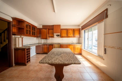 Apartamento T3 para Venda em Bombarral e Vale Covo