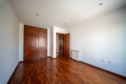 Apartamento T3 para Venda em Bombarral e Vale Covo