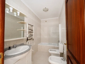 Apartamento T3 para Venda em Bombarral e Vale Covo