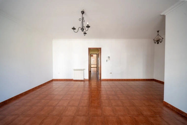 Apartamento T3 para Venda em Bombarral e Vale Covo Foto 4