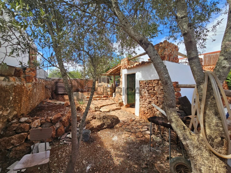 Quinta T2 para Venda em Alte Foto 17