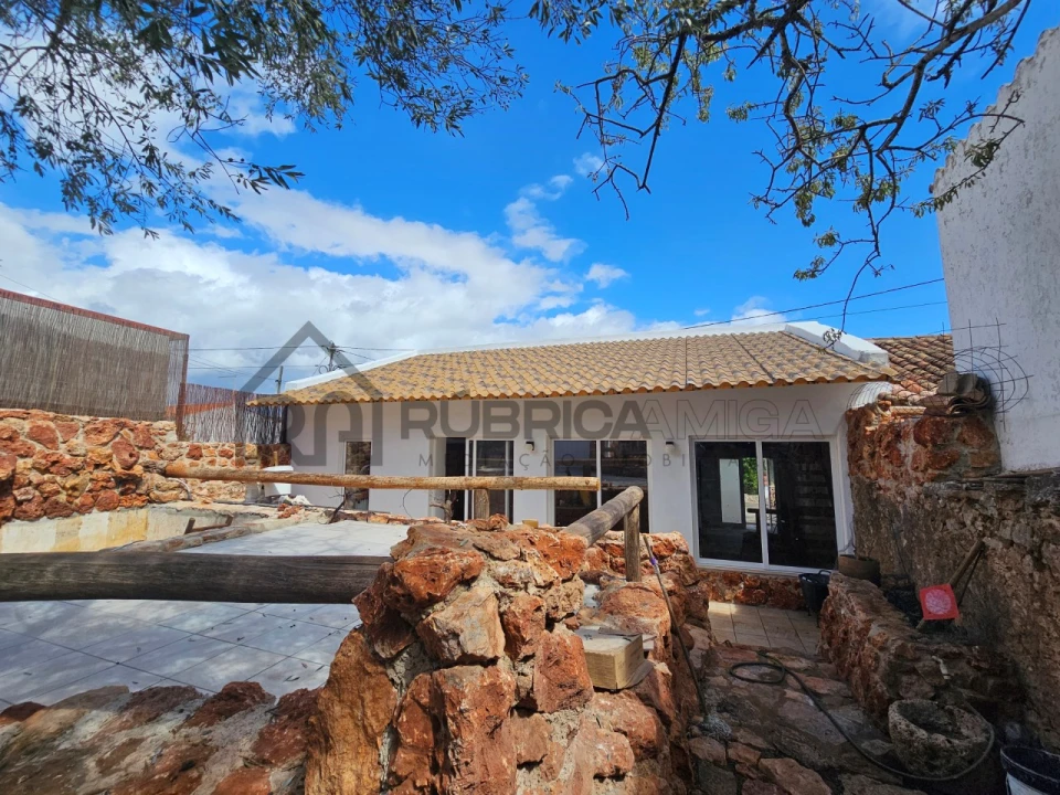 Quinta T2 para Venda em Alte Foto 22