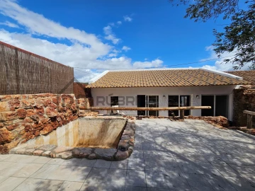 Quinta T2 para Venda em Alte