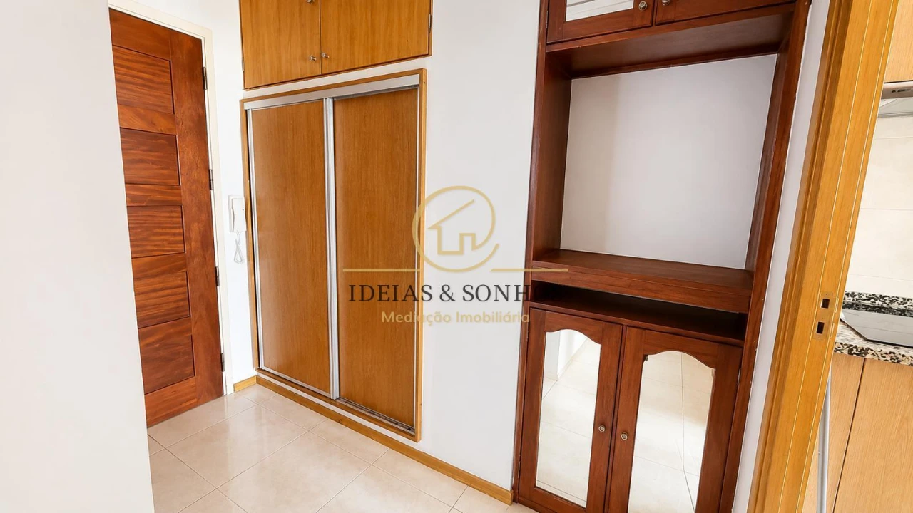 Apartamento T2 para Venda em Laranjeiro e Feijó Foto 4