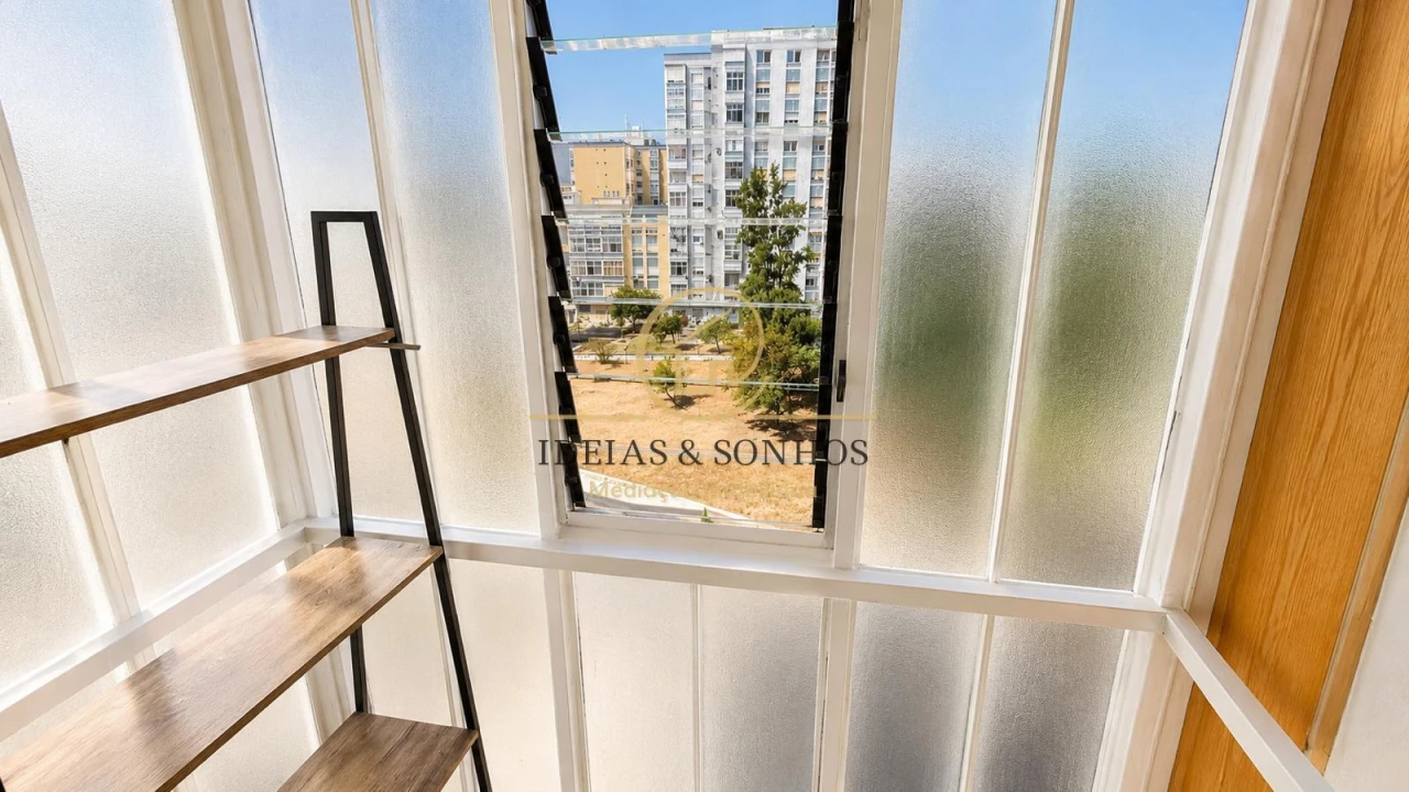 Apartamento T2 para Venda em Laranjeiro e Feijó Foto 3
