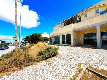 Loja para Arrendamento em Sesimbra (Castelo)