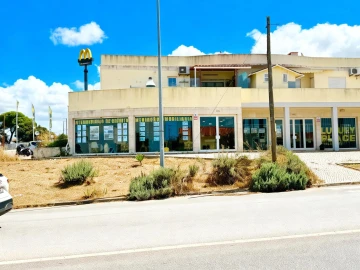 Loja para Arrendamento em Sesimbra (Castelo)
