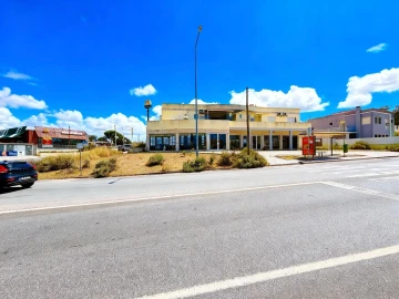 Loja para Arrendamento em Sesimbra (Castelo)