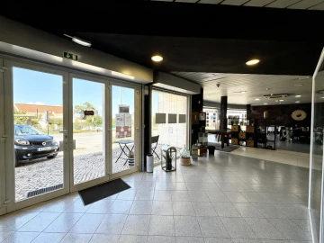Loja para Arrendamento em Sesimbra (Castelo)