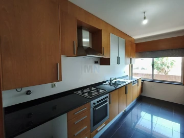 Apartamento T2 para Venda em Santa Clara e Castelo Viegas
