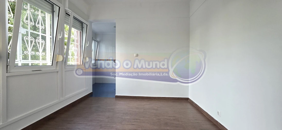 Apartamento T3 para Venda em Carnide Foto 6