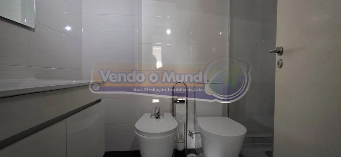 Apartamento T3 para Venda em Carnide Foto 10