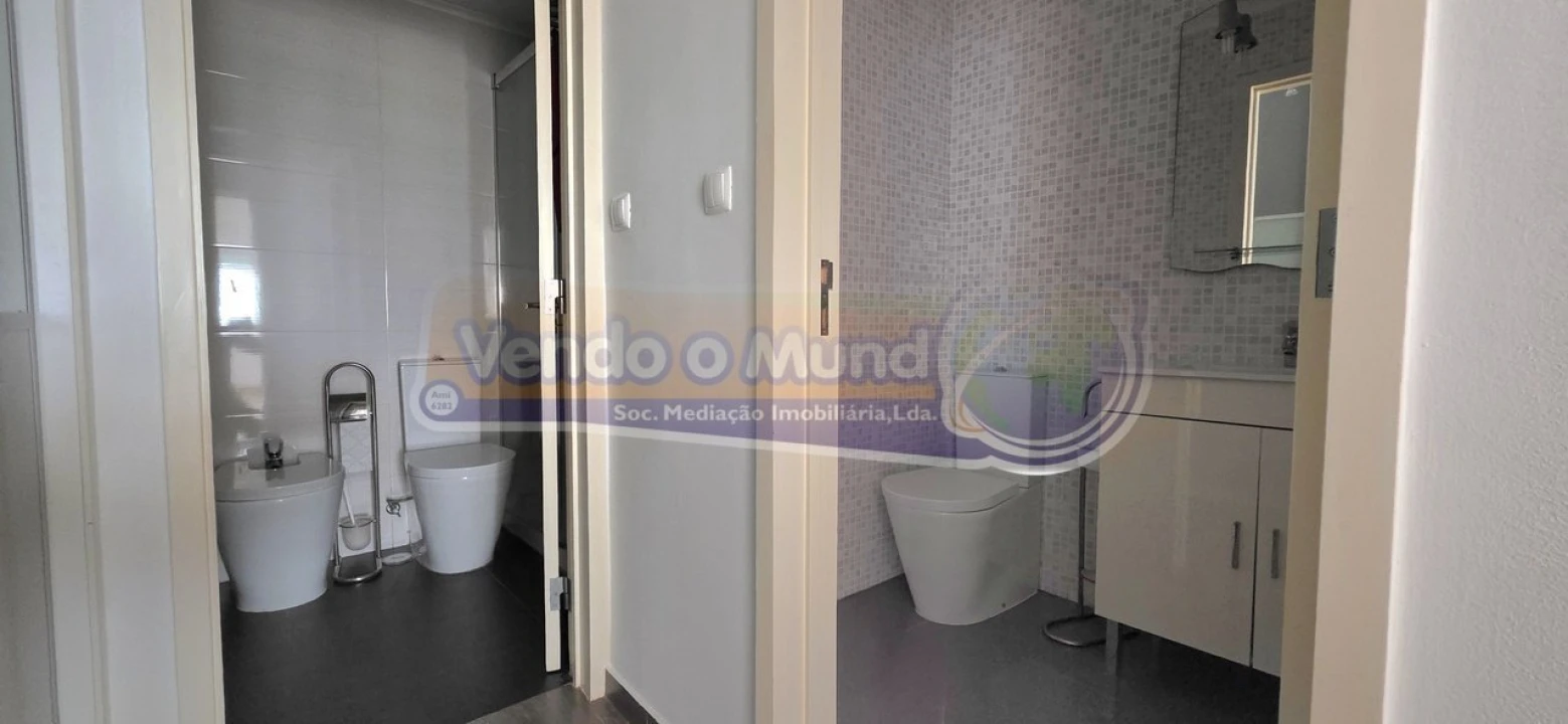 Apartamento T3 para Venda em Carnide Foto 8
