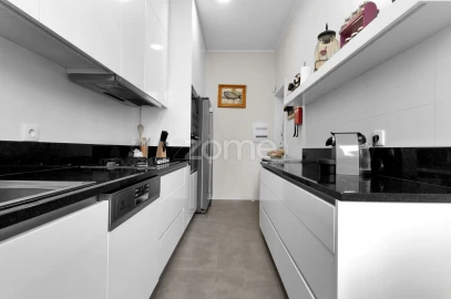 Moradia T3 para Venda em Campanhã