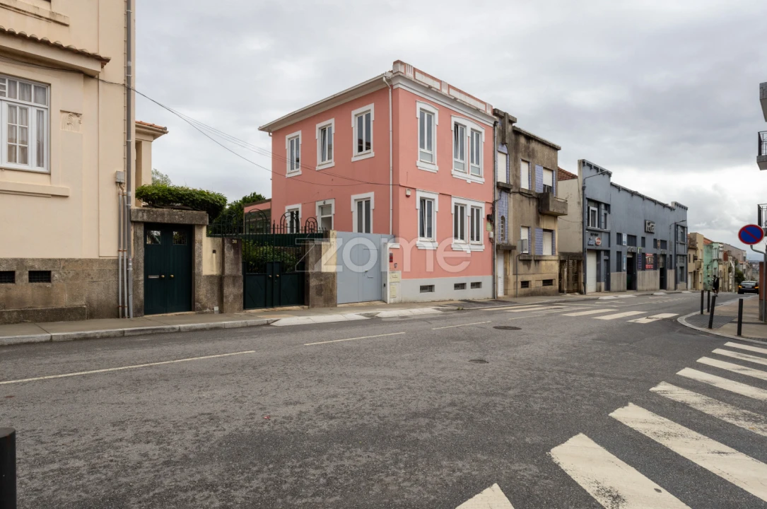 Moradia T3 para Venda em Campanhã Foto 1