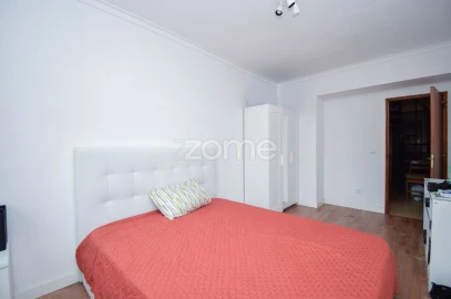 Apartamento T4 para Venda em Algueirão-Mem Martins