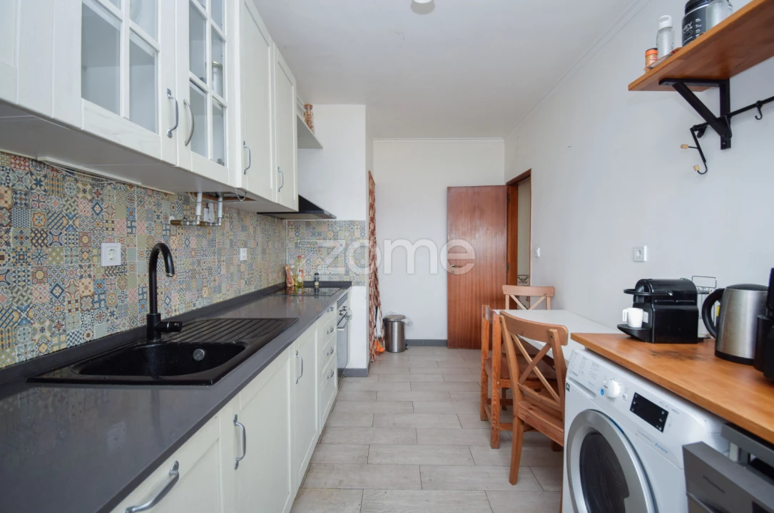 Apartamento T4 para Venda em Algueirão-Mem Martins Foto 10
