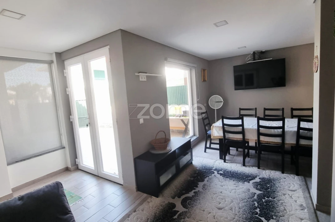 Moradia T4 para Venda em Charneca de Caparica e Sobreda Foto 14