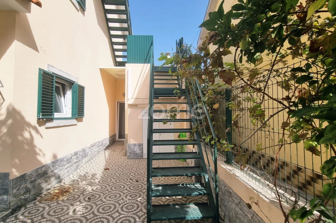 Moradia T4 para Venda em Charneca de Caparica e Sobreda Foto 4