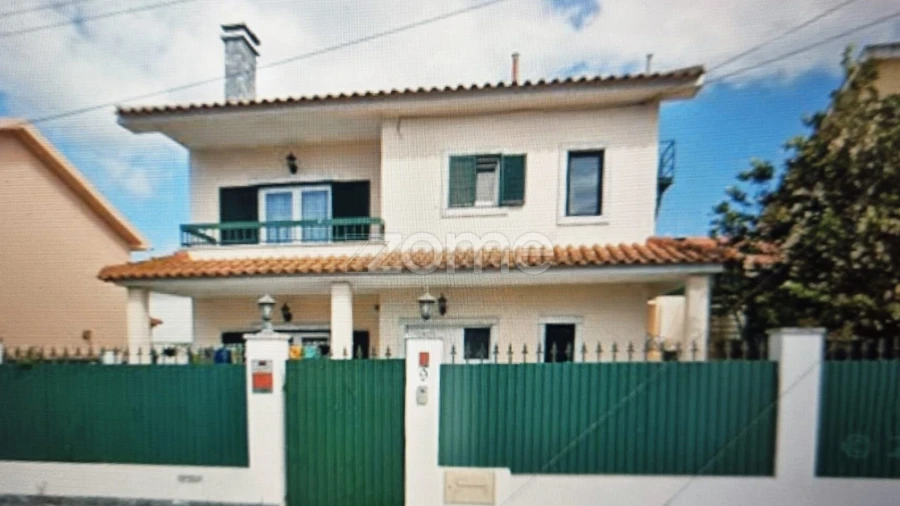 Moradia T4 para Venda em Charneca de Caparica e Sobreda